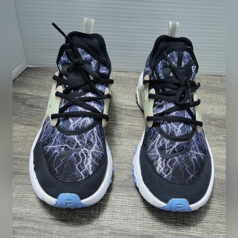 Nike Kids Lightning Print Sneakers - Size 6.5Y - Picture 2 of 8
